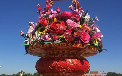 國慶節廣場玻璃鋼彩繪仿真花朵大花籃雕塑